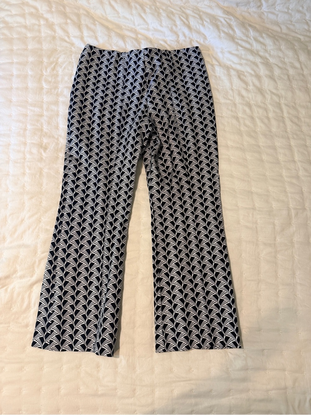 Maeve by Anthropologie Margot Kick Flare Crop Pants Size L Black/White - Picture 2 of 4